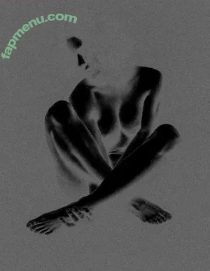  nude photo #0007