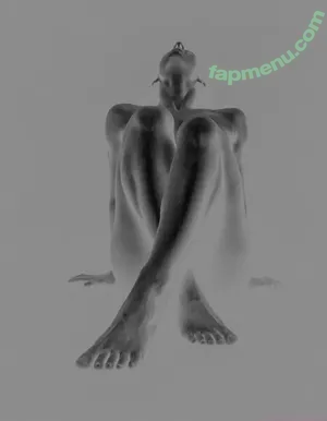  nude photo #0008