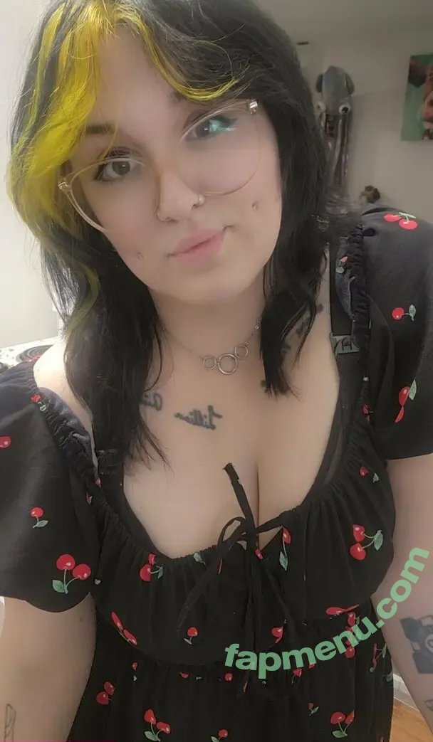 xgothicxkittenx nude photo #0002 (xgothicxkittenx)