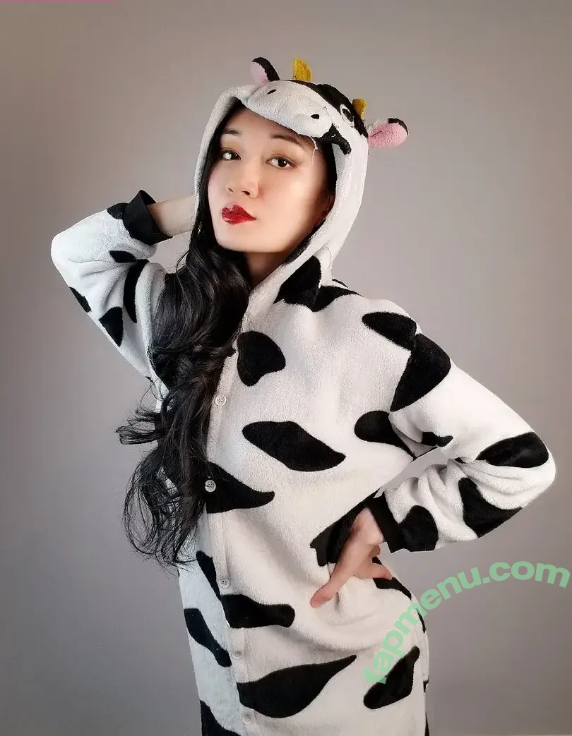Xiran Jay Zhao nude photo #0014 (xiranjayzhao)