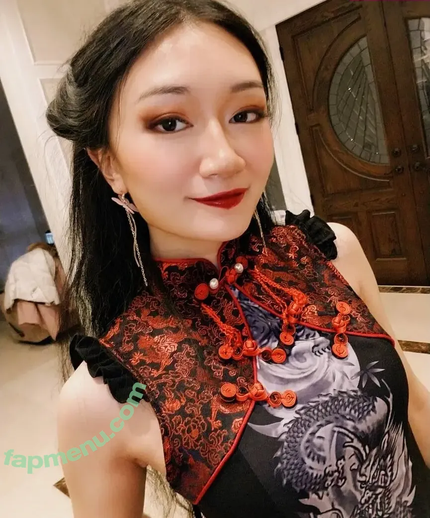 Xiran Jay Zhao nude photo #0016 (xiranjayzhao)
