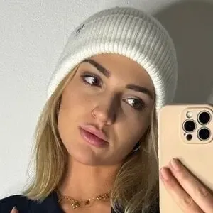 xkuki / badxkuki / kerstin.potzgruber / thaliaxsarris nude photo #0002