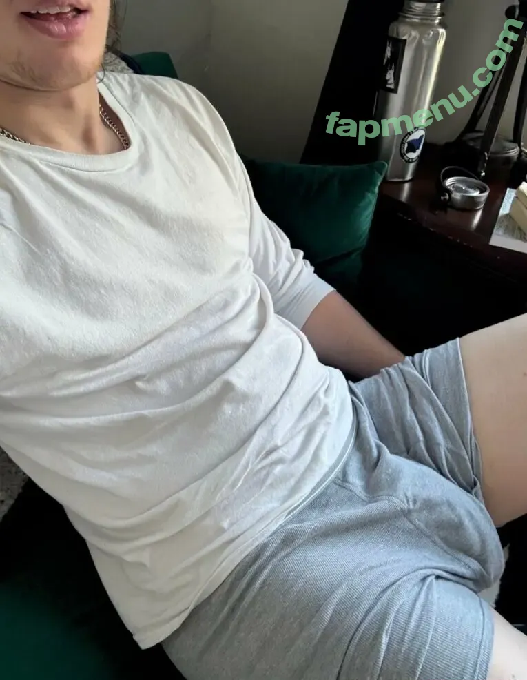 xldoublesausage nude photo #0011 (helloim6foot4)