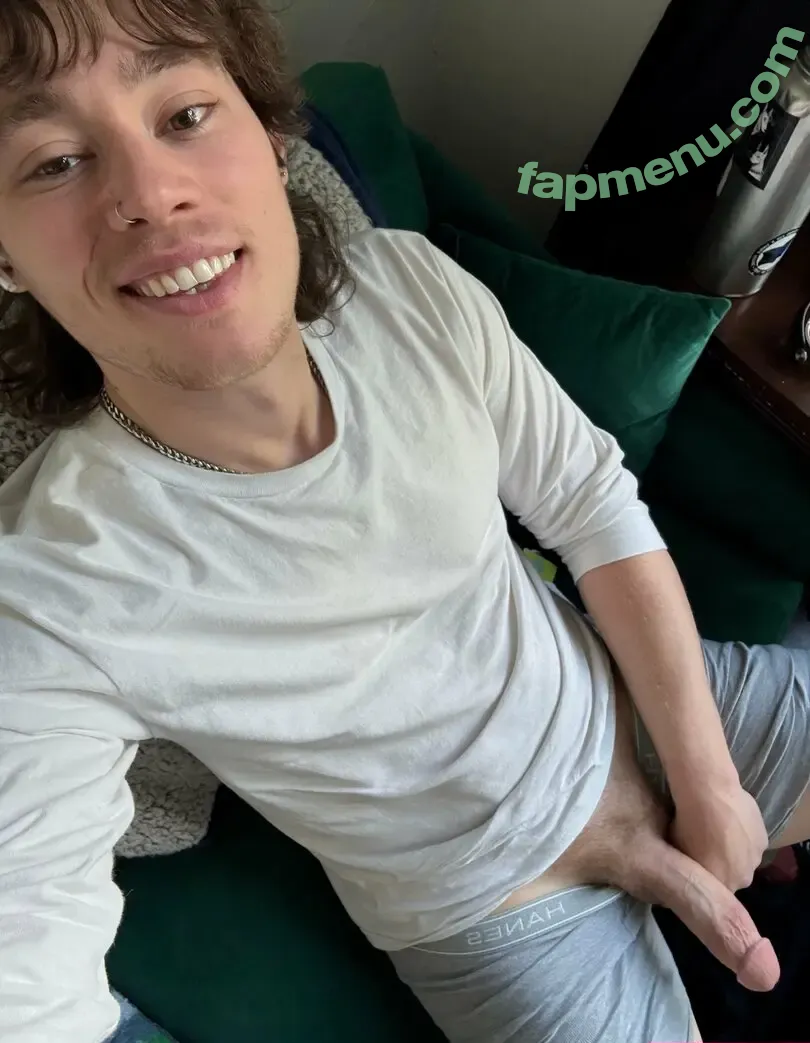 xldoublesausage nude photo #0014 (helloim6foot4)