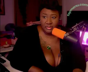 Xmiramira nude photo #0045