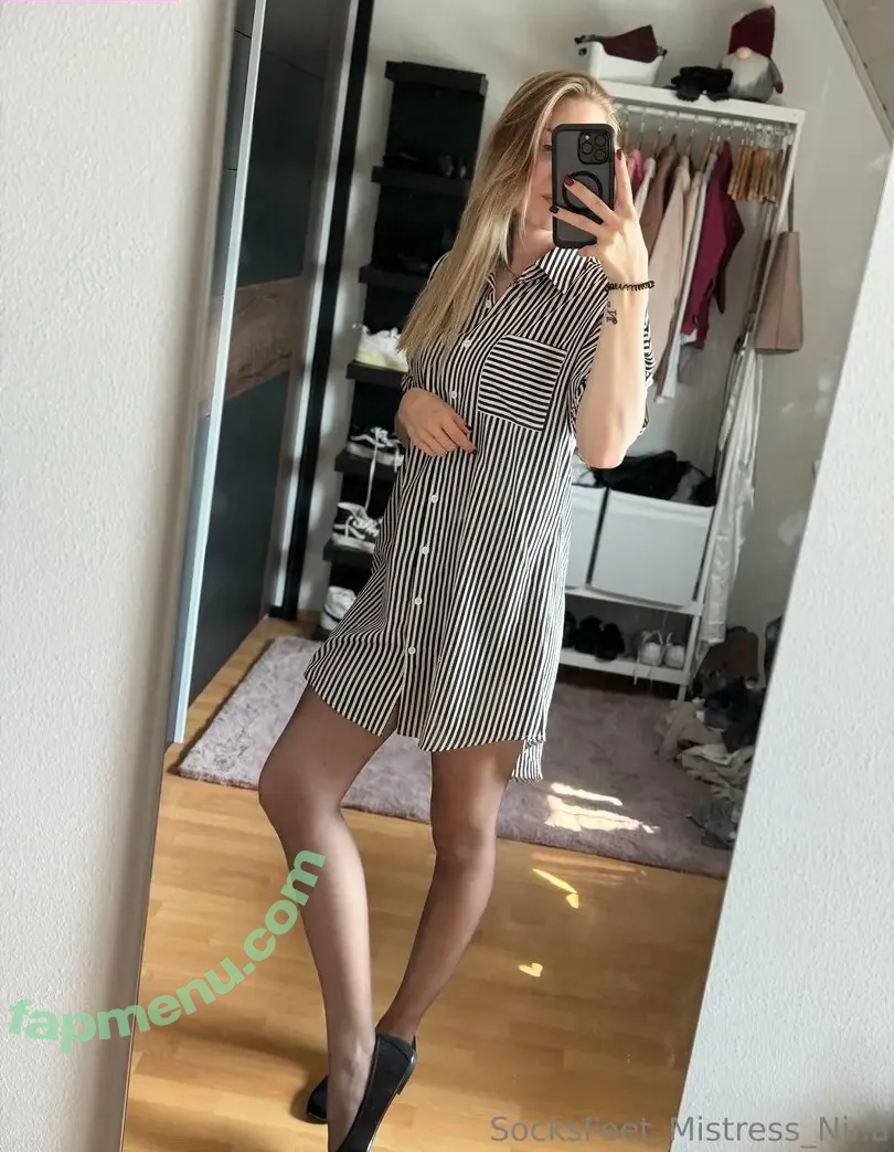 xmissninax nude photo #0027 (xmissninax)