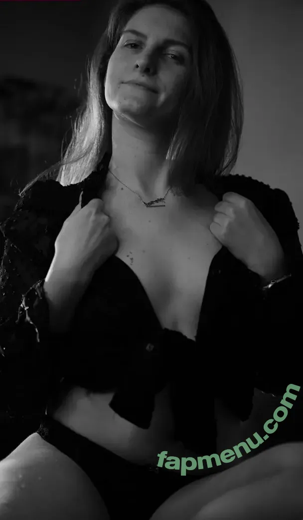 xmrs_hrzx nude photo #0012 (xmrs_hrzx)