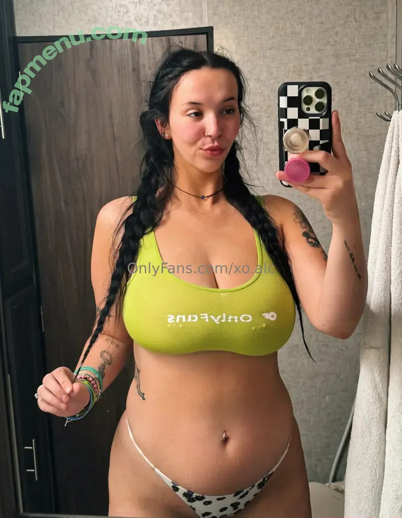 xo.alc nude photo #0004 (xo.alc)