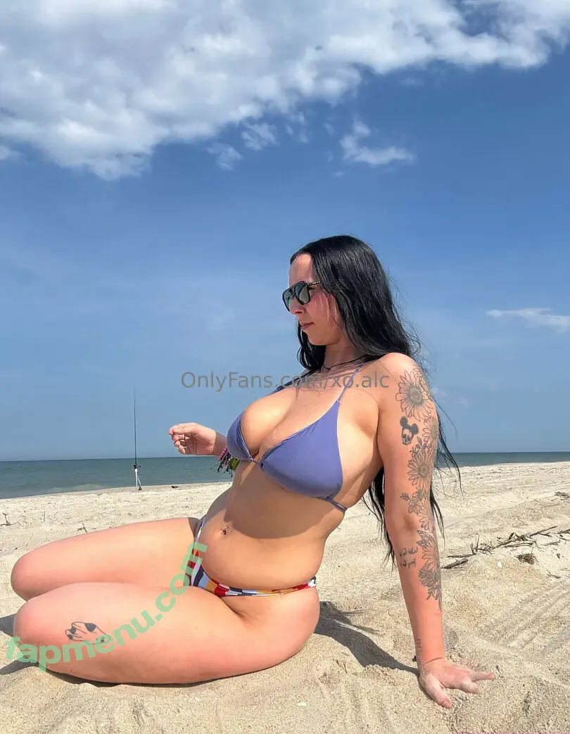 xo.alc nude photo #0021 (xo.alc)