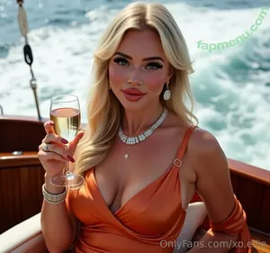 xo.ellie / xo.elliem.ox nude photo #0015