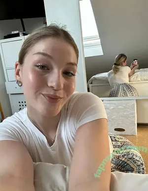  nude photo #0008