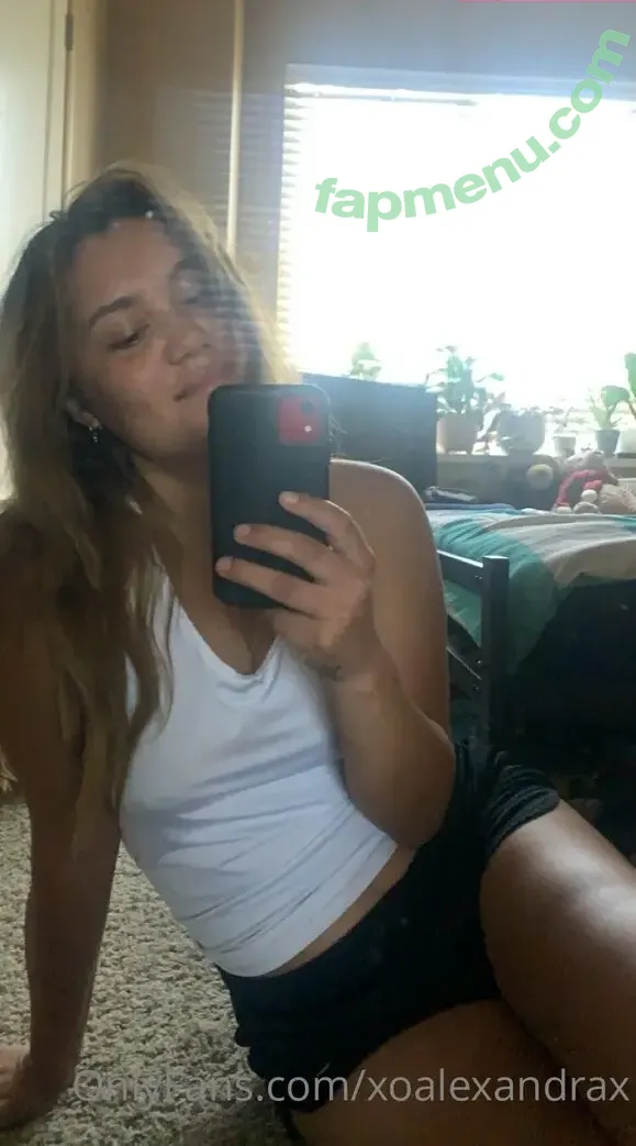 xoalexandrax nude photo #0003 (xoalexandra_)