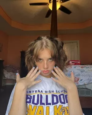 Xohalzy444 / Halz444 / Halzx / halzy4444 / schizoscorpioo nude photo #0075