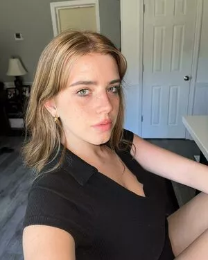 Xohalzy444 / Halz444 / Halzx / halzy4444 / schizoscorpioo nude photo #0105