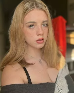 Xohalzy444 / Halz444 / Halzx / halzy4444 / schizoscorpioo nude photo #0119