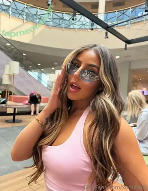 xomills00 / xomills.x nude photo #0009