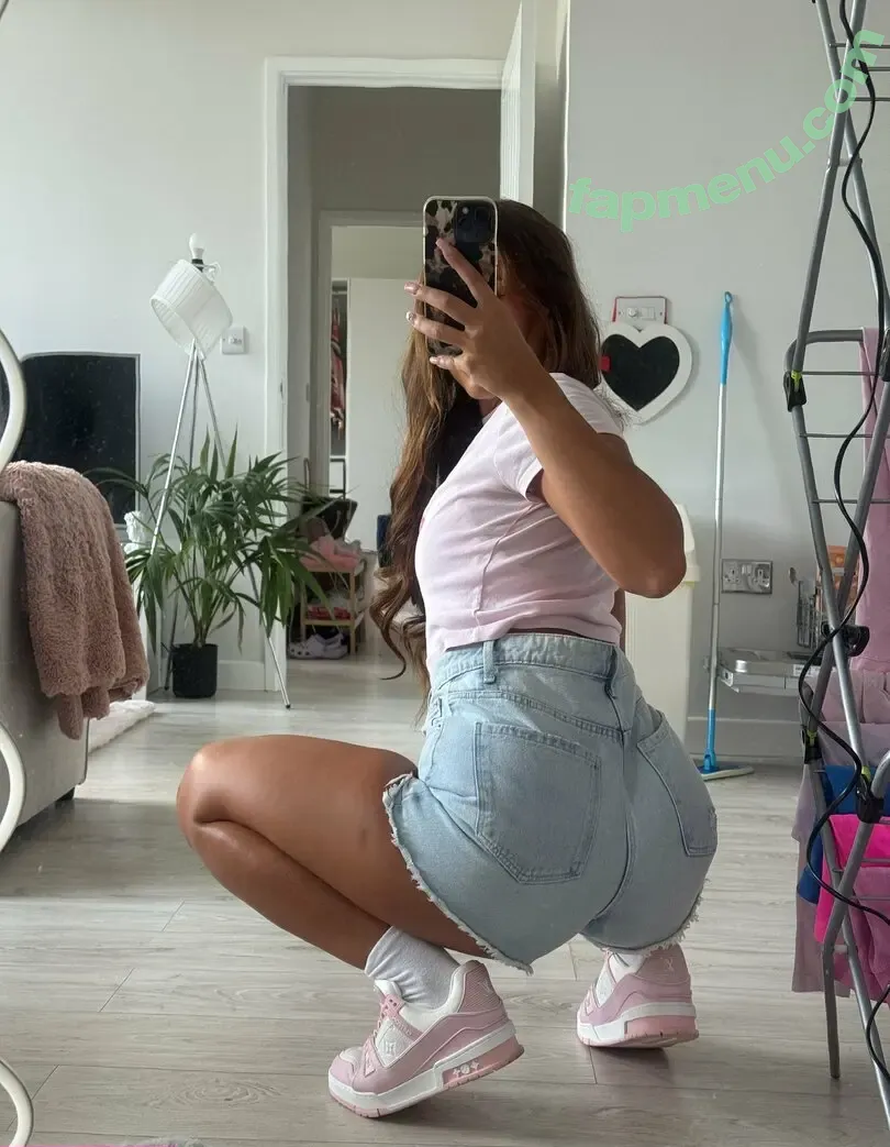 xomills00 nude photo #0031 (xomills.x)