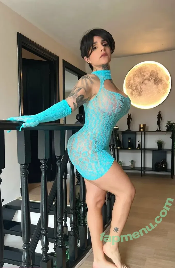 xomisscleo nude photo #0207 (goddesscleo_xo)