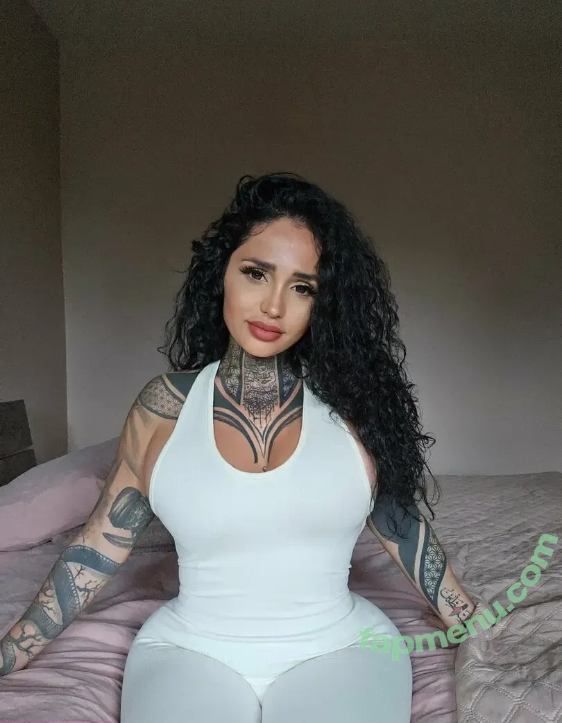 xomisscleo nude photo #0283 (goddesscleo_xo)