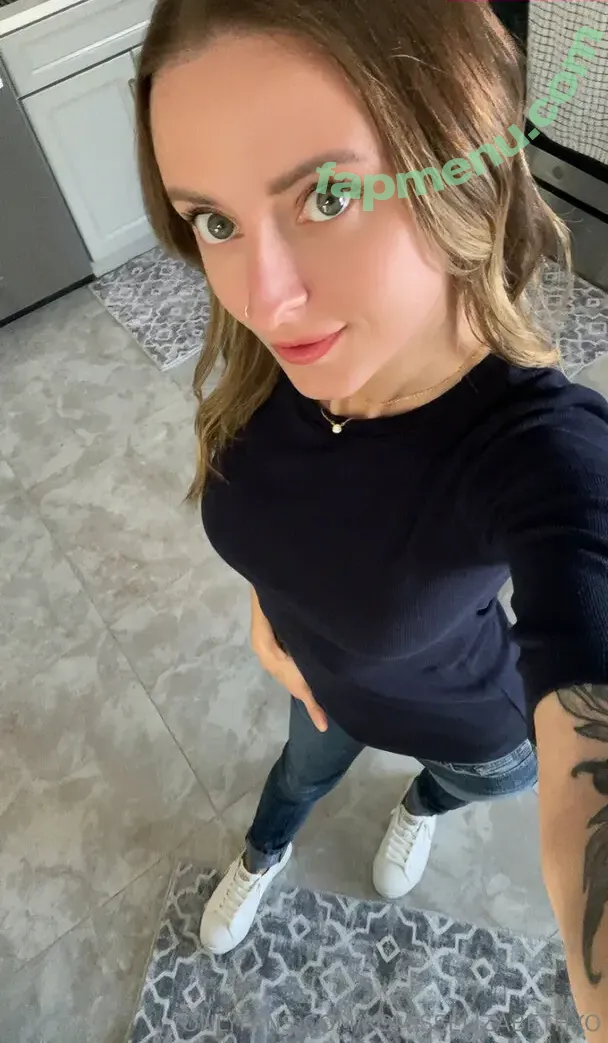 xomisselizabethxo nude photo #0021 (xomisselizabethxo)