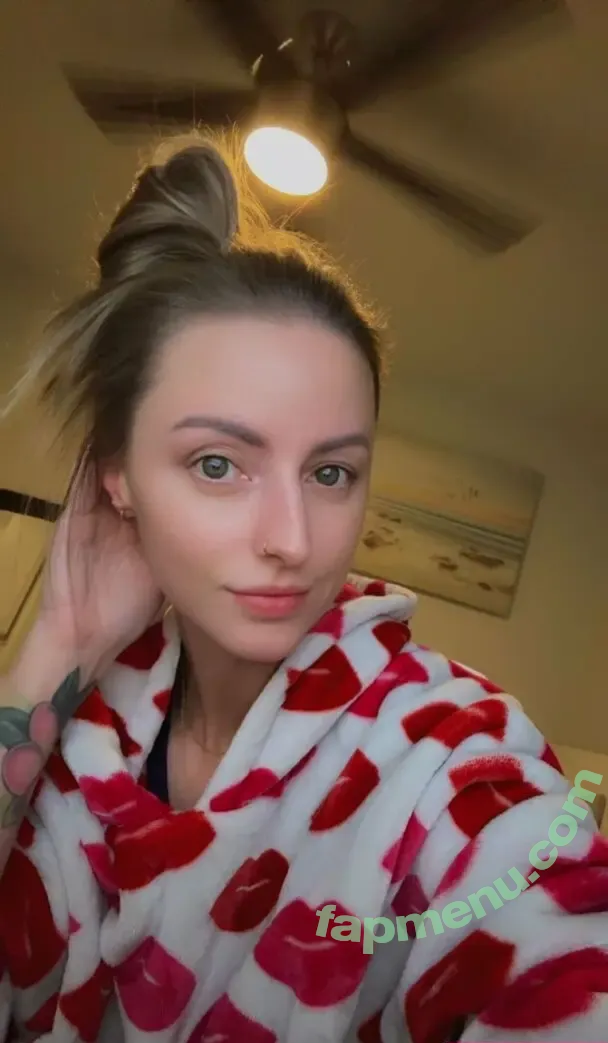 xomisselizabethxo nude photo #0060 (xomisselizabethxo)