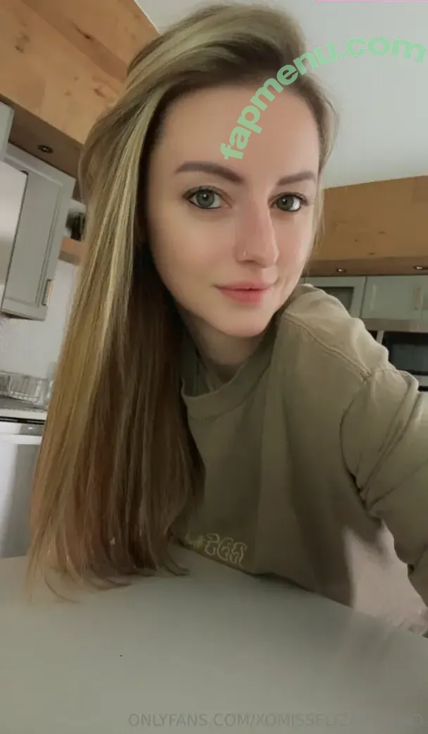 xomisselizabethxo nude photo #0066 (xomisselizabethxo)