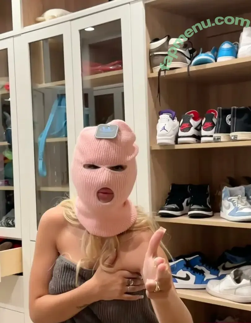 xomorris nude photo #0072 (graciethebarista)