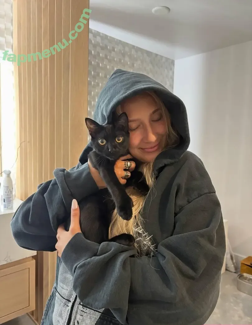 xomorris nude photo #0077 (graciethebarista)