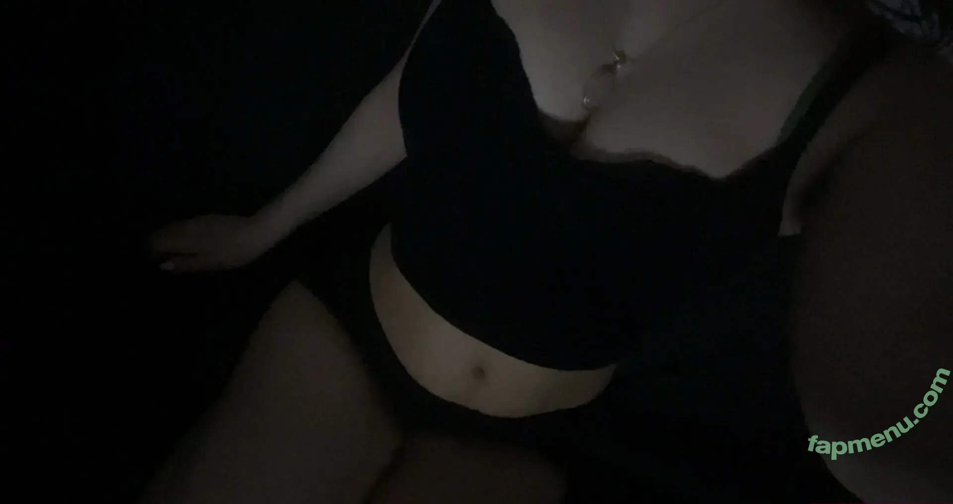 Xoxo_xli nude photo #0020 (Xoxo_xli)