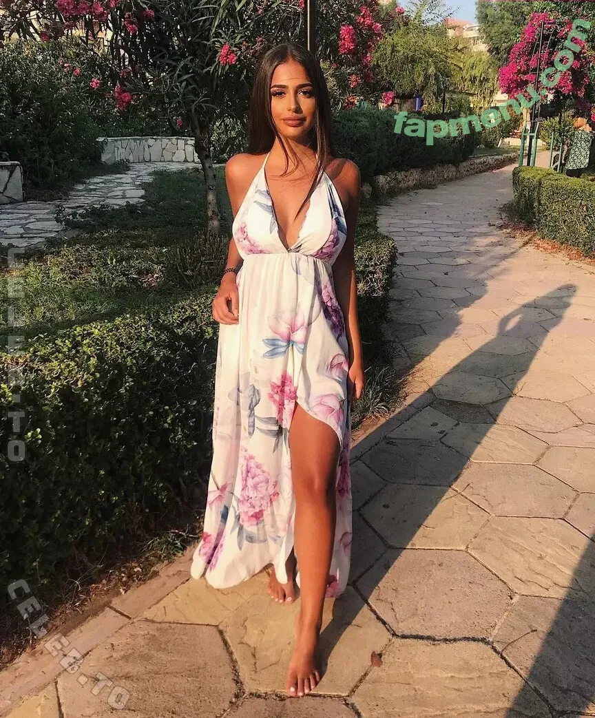 Xoxomerve nude photo #0014 (xoxomerve.ig)