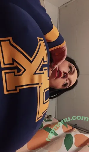 xpeachyprincess / sowhatitsambzee nude photo #0002