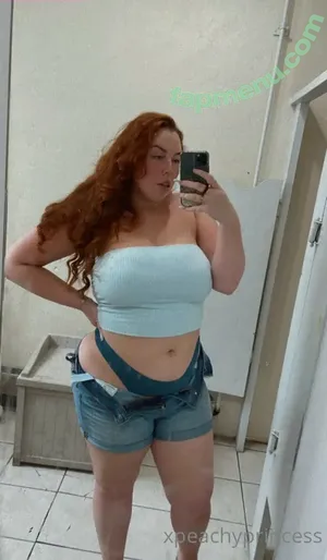 xpeachyprincess / sowhatitsambzee nude photo #0011