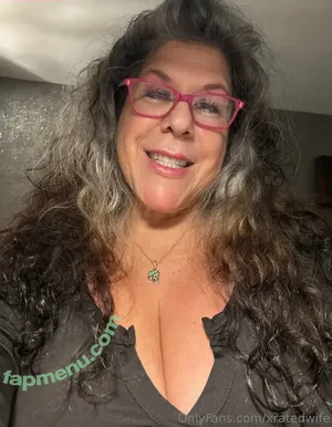 xratedwife / xratedwifexoxo nude photo #0066