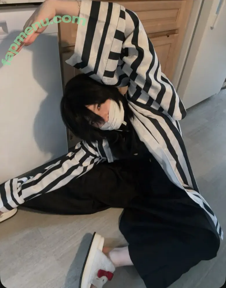 Xskunkboyx nude photo #0036 (Xskunkboyx)