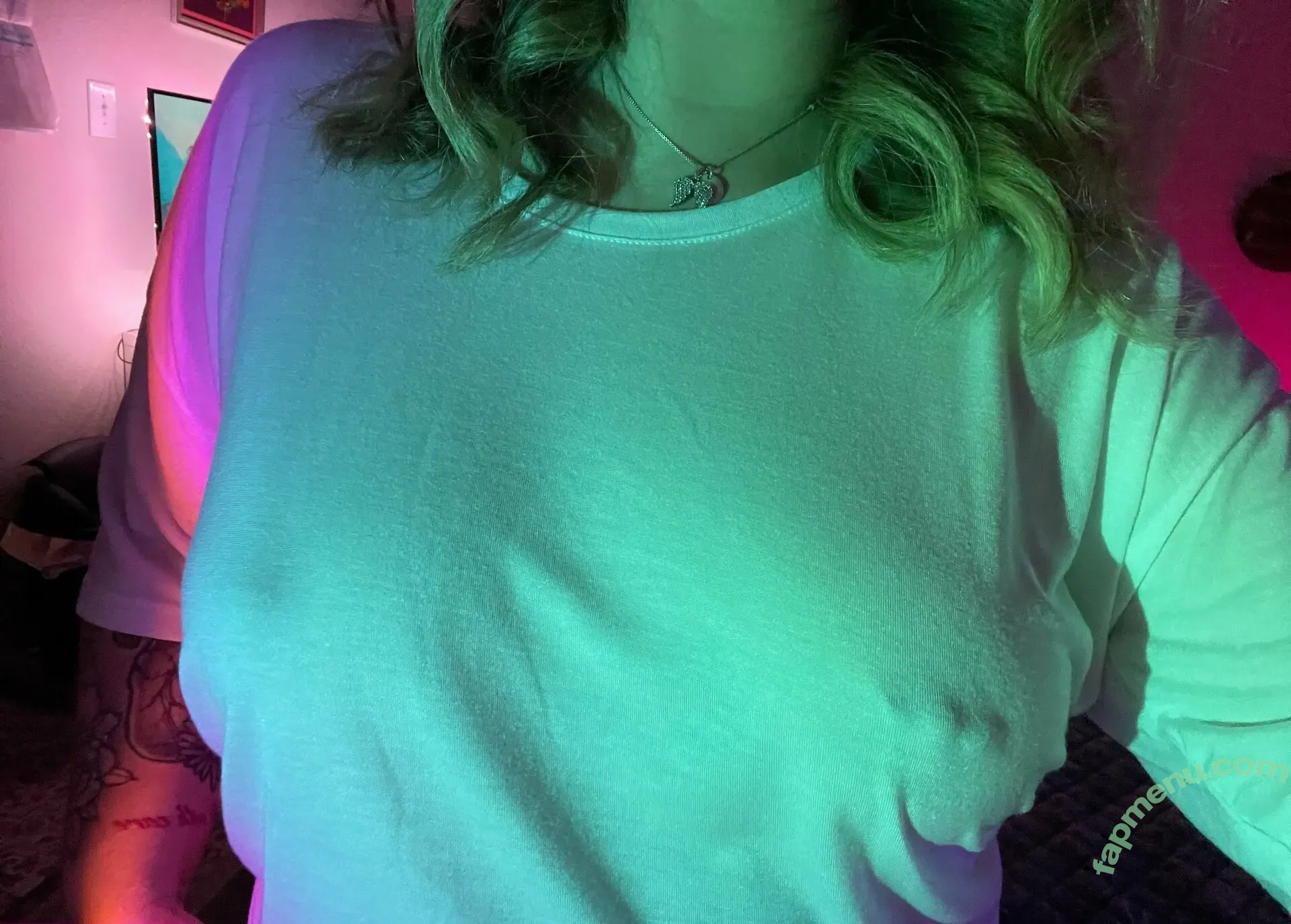 xtaayyeex nude photo #0009 (xtaayyeex)