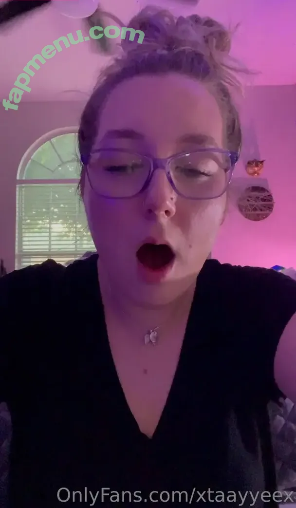 xtaayyeex nude photo #0012 (xtaayyeex)