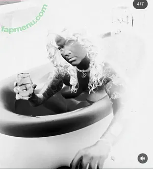 Xtoxicityx / bandsvansandphotographyhands nude photo #0015