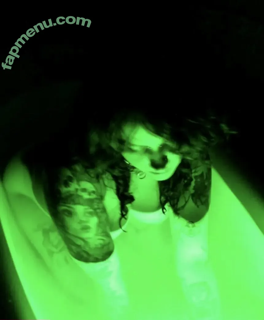 Xtoxicityx nude photo #0016 (bandsvansandphotographyhands)