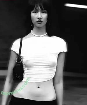 xu3fe1 / Sophie Lin / rhyheimshabazz nude photo #0007