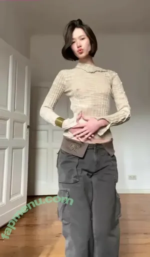 xu3fe1 / Sophie Lin / rhyheimshabazz nude photo #0010