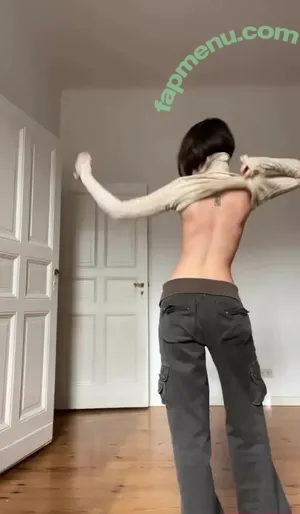 xu3fe1 / Sophie Lin / rhyheimshabazz nude photo #0012