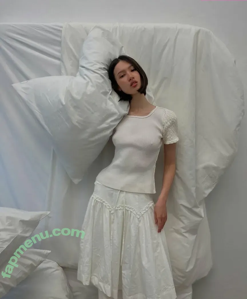 xu3fe1 nude photo #0097 (Sophie Lin / rhyheimshabazz)