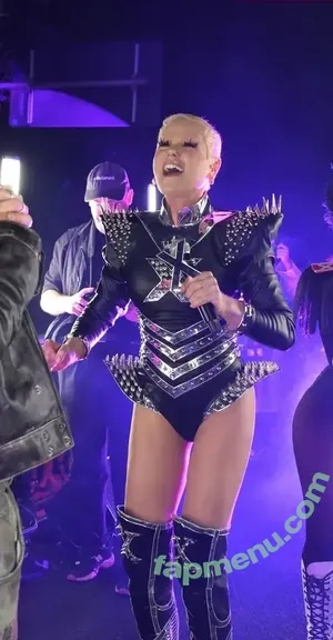 Xuxa Meneghel / xuxameneghel nude photo #0132