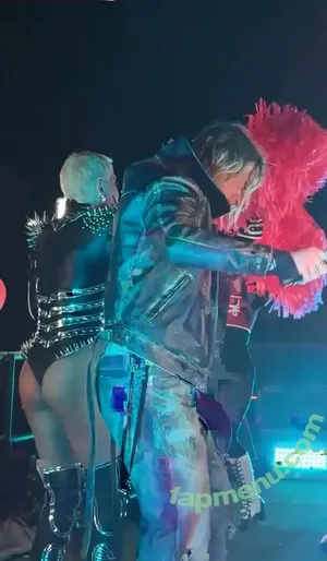 Xuxa Meneghel / xuxameneghel nude photo #0144