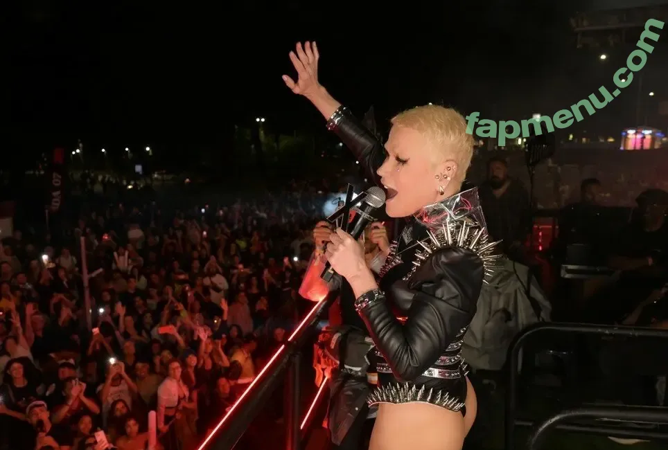 Xuxa Meneghel nude photo #0131 (xuxameneghel)