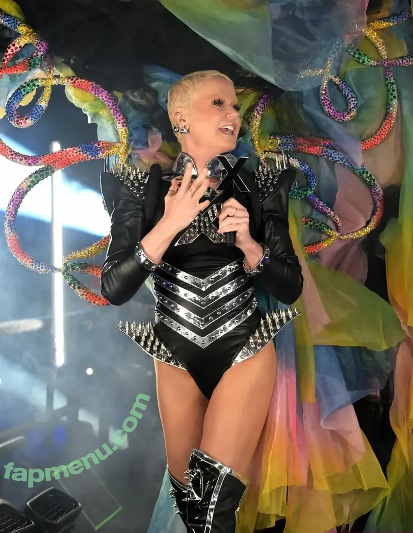 Xuxa Meneghel nude photo #0135 (xuxameneghel)