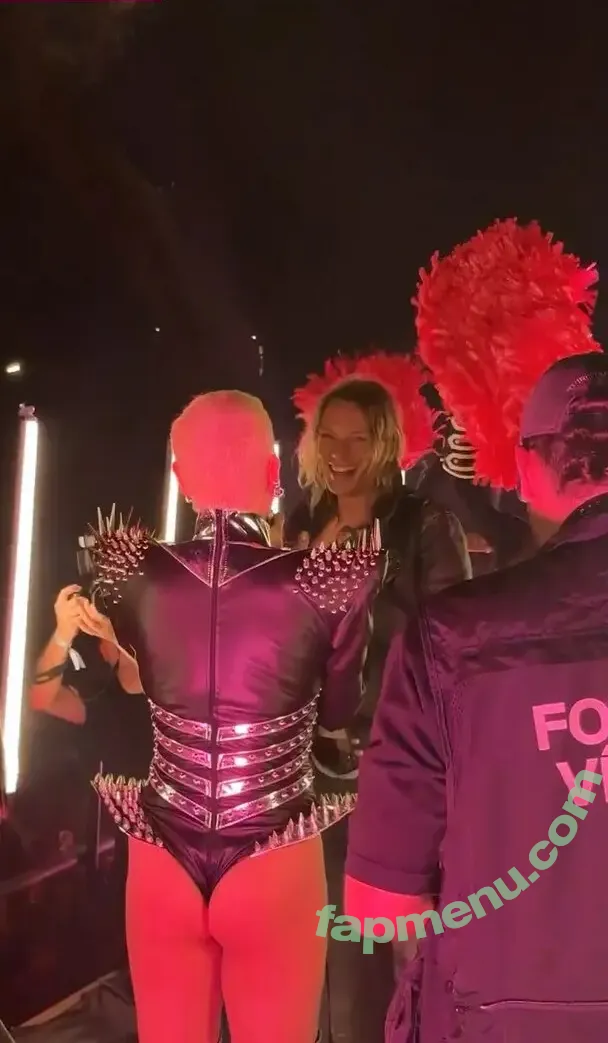 Xuxa Meneghel nude photo #0145 (xuxameneghel)