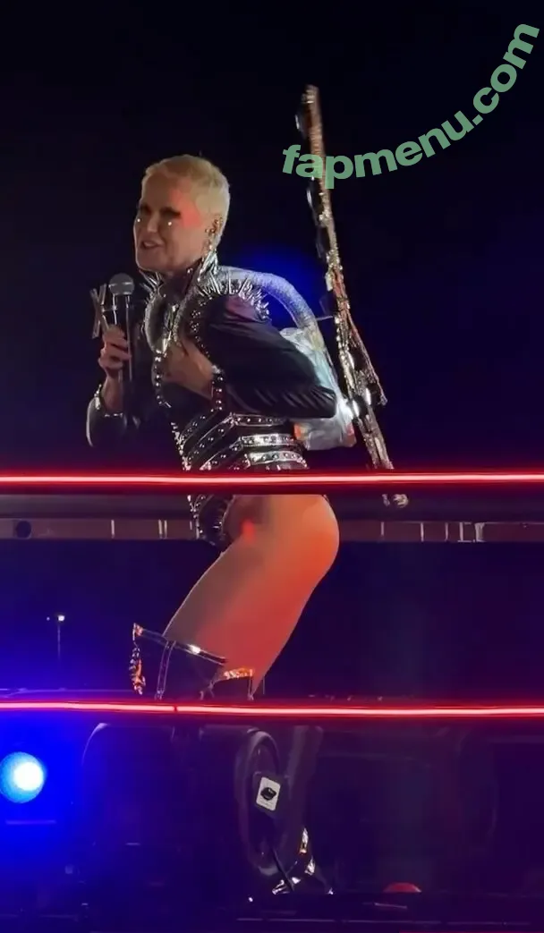 Xuxa Meneghel nude photo #0148 (xuxameneghel)