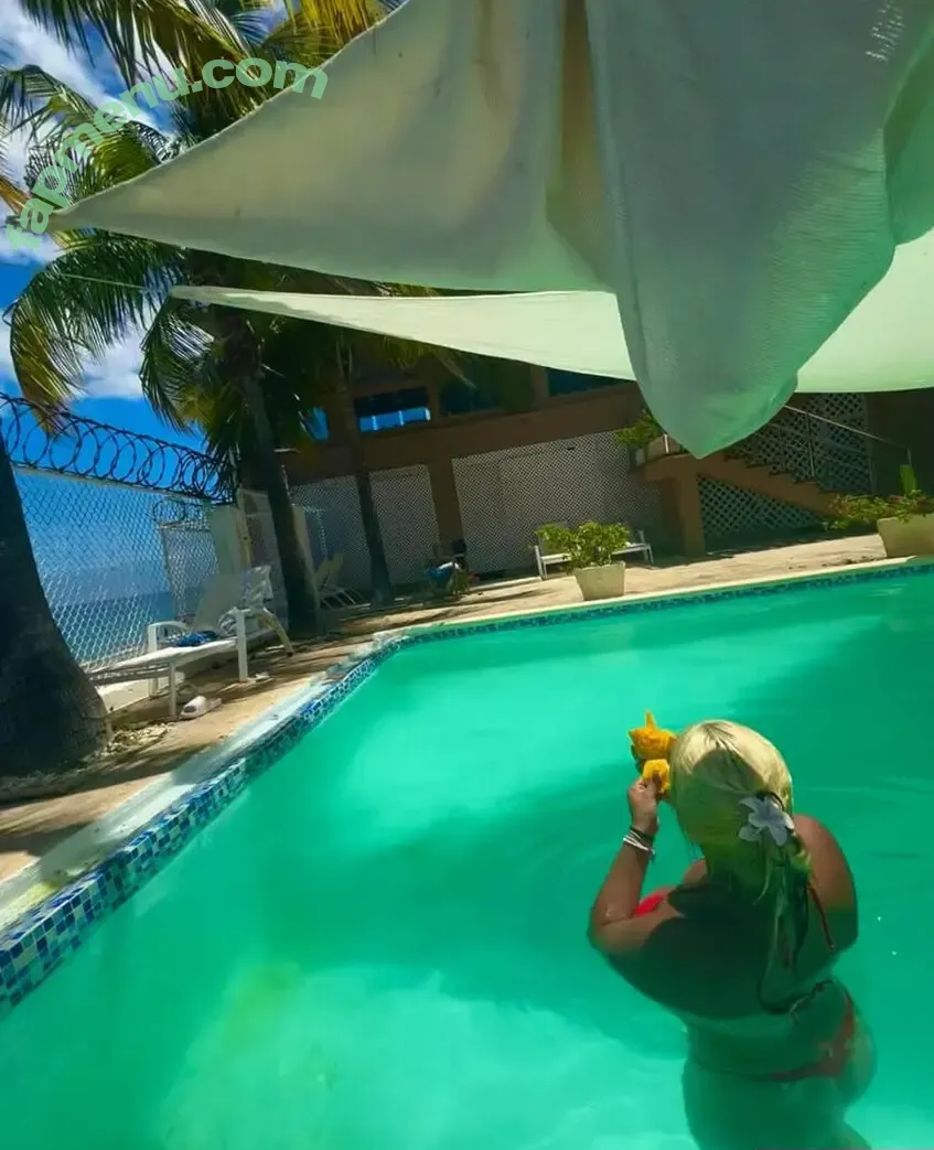 xvxlyn nude photo #0001 (xvxlyn_)