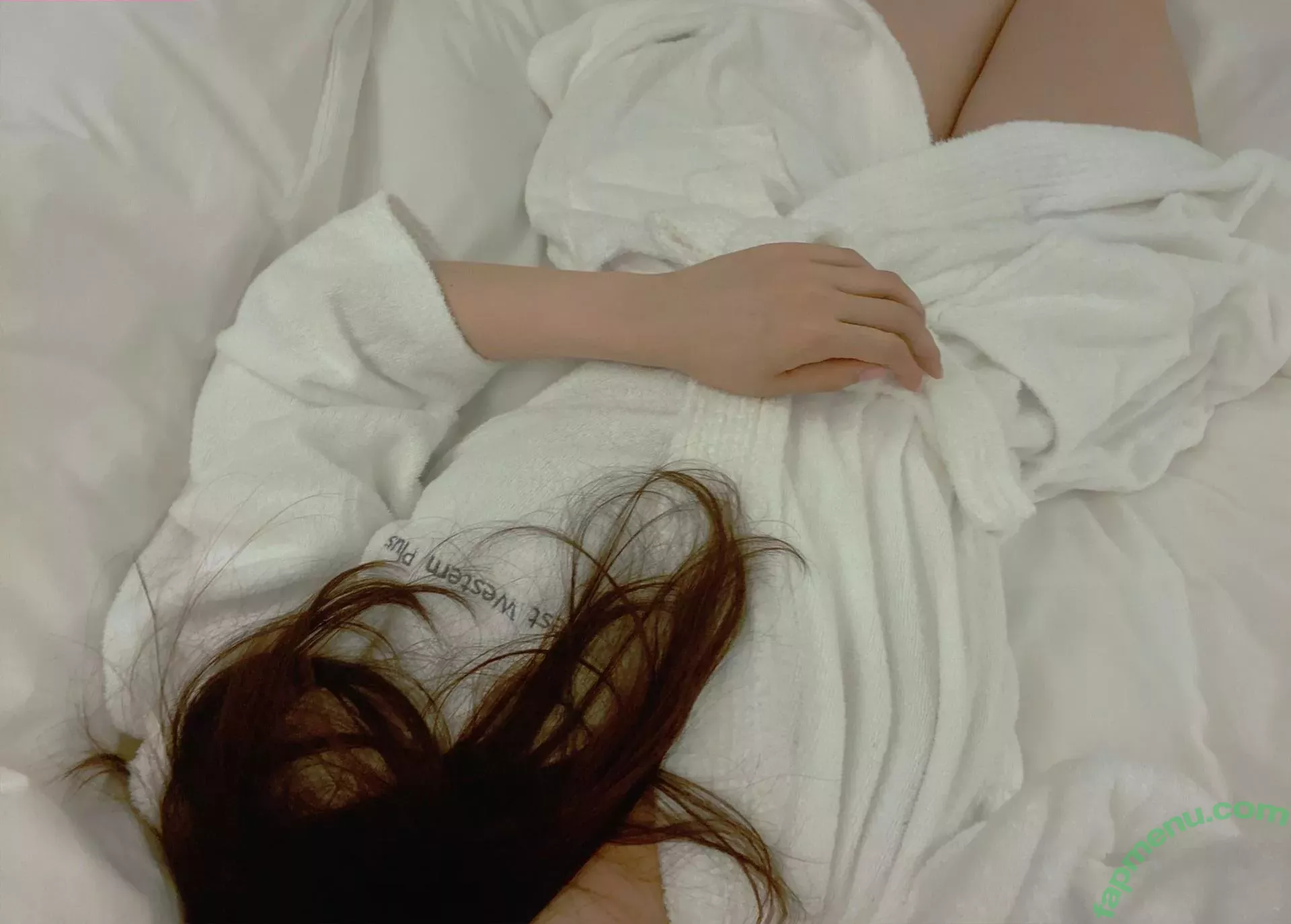 xxapple nude photo #0097 (iamnobody89757 / xxapple_e / xxapple_e2 / xxapplee)